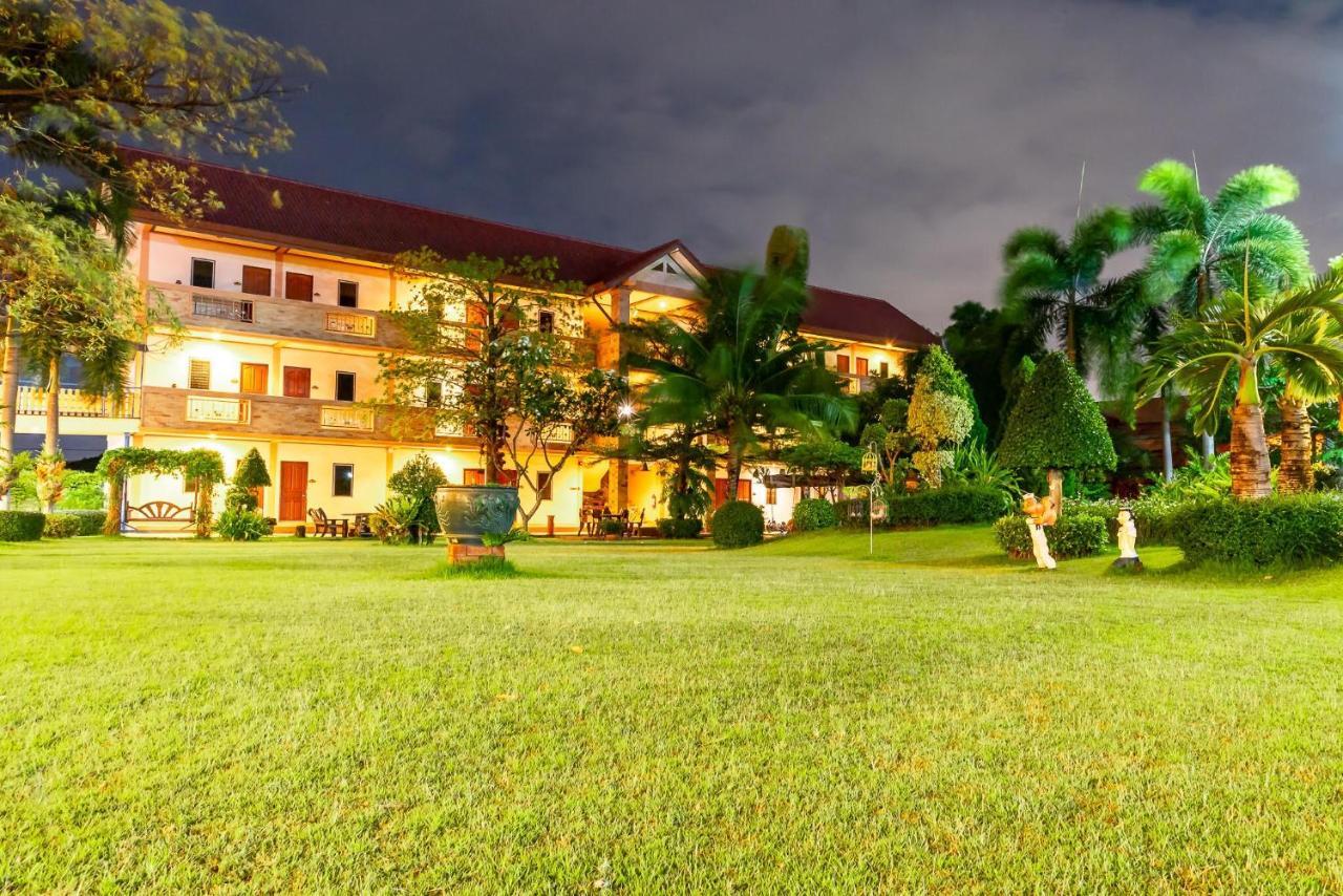 Pn Gold Resort Банг Саен Экстерьер фото