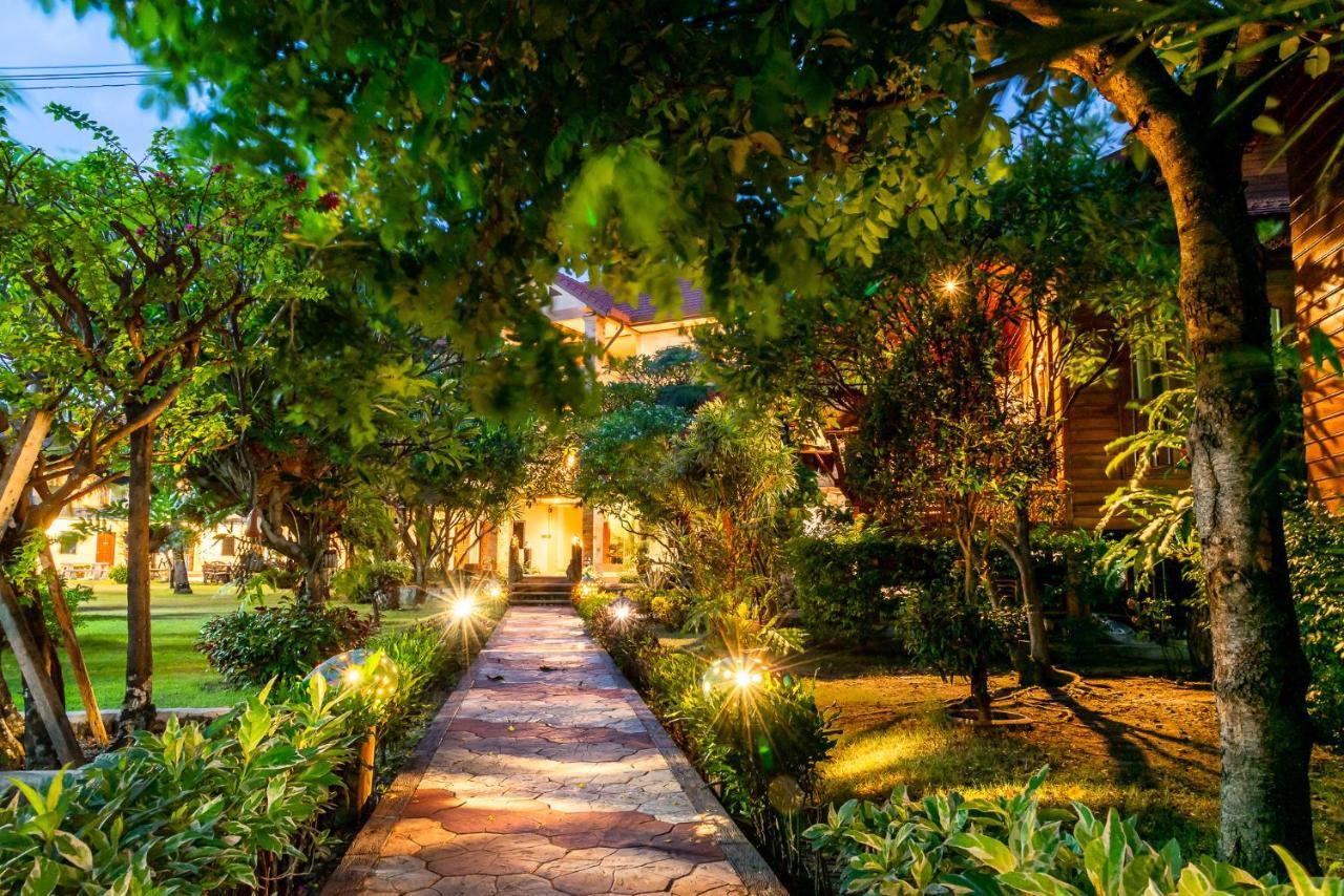 Pn Gold Resort Банг Саен Экстерьер фото